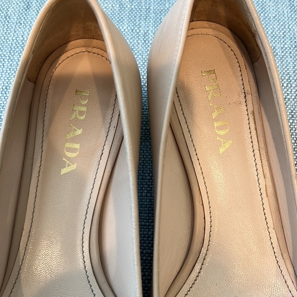 Authentic Prada women’s low heel shoes size 35.1/5. - Picture 9 of 9